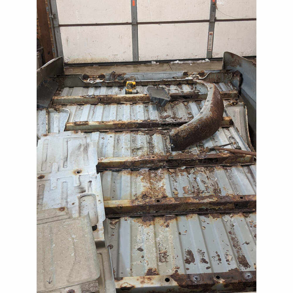 19992006 Chevrolet Pickup Silverado 1500/2500 Truck Bed Crossmember