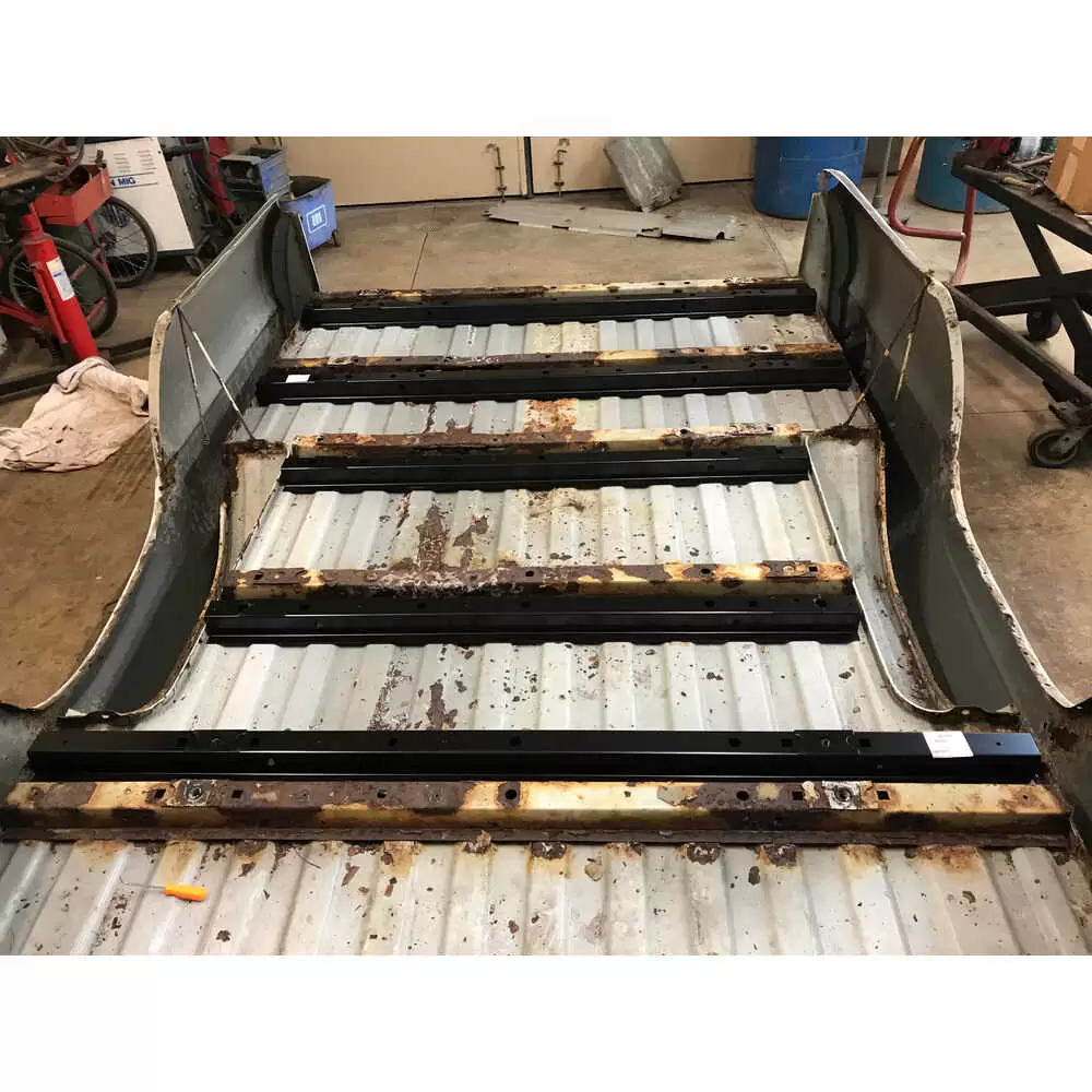 1999-2013 GMC Pickup Sierra Rear Cross Sill - Fleetside 0856-260